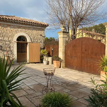 La Bastide Du Castellet 勒卡斯特雷特